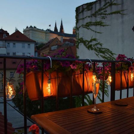 Apartman Mala Strana -Piece And Quiet Prague Exterior photo