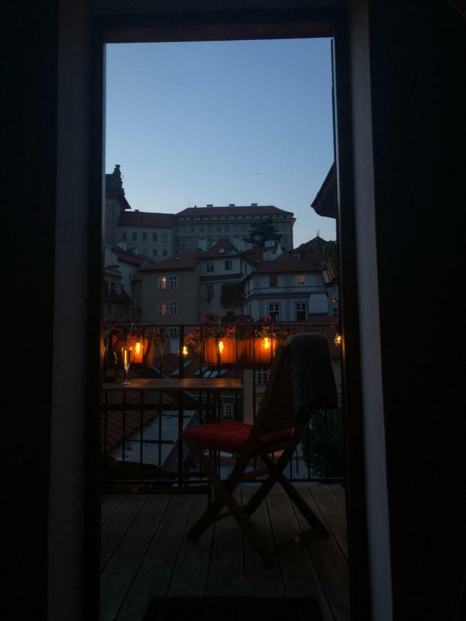 Apartman Mala Strana -Piece And Quiet Prague Exterior photo