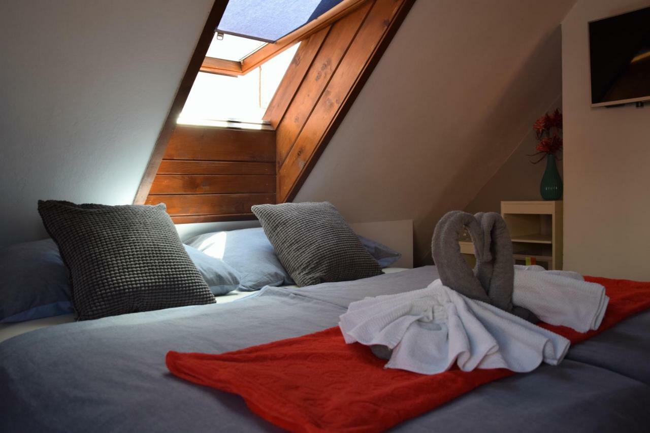Apartman Mala Strana -Piece And Quiet Prague Exterior photo