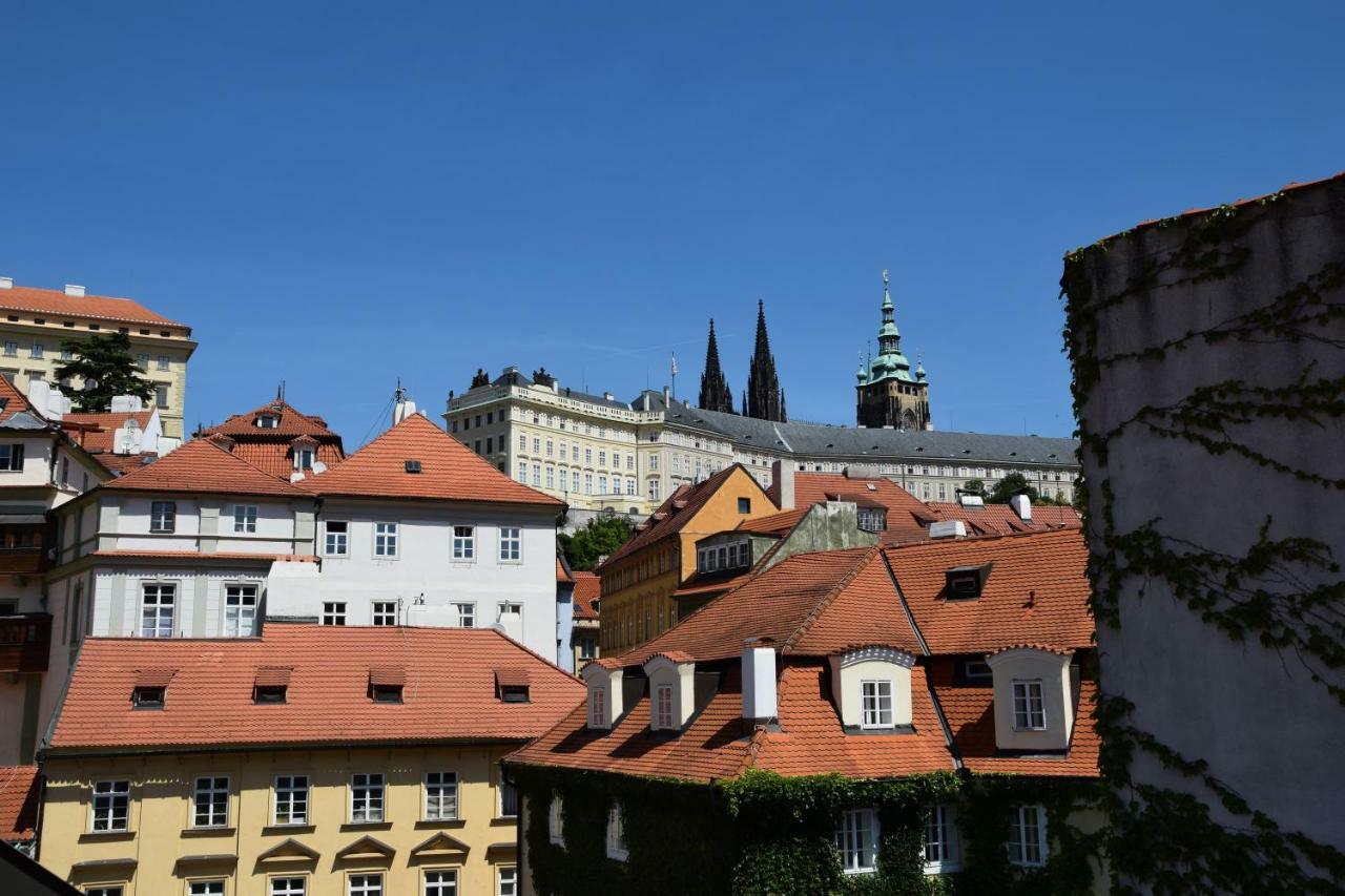 Apartman Mala Strana -Piece And Quiet Prague Exterior photo